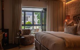 Le Petit Manoir Boutique Hotel